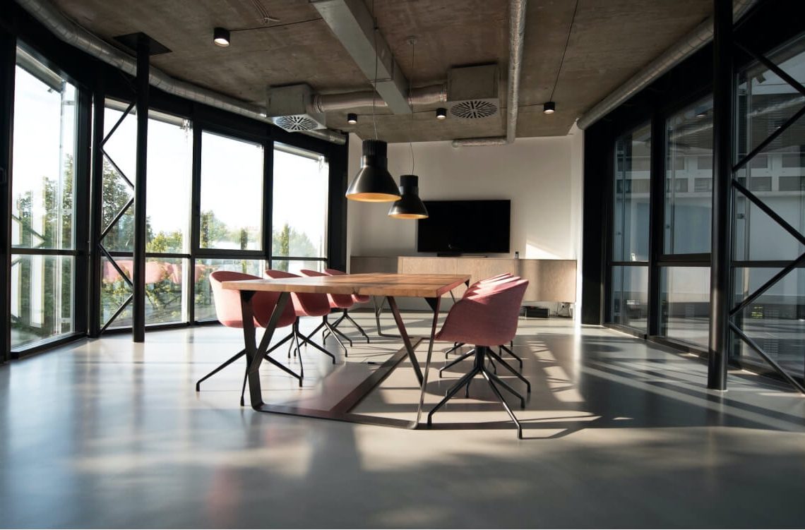 告別擁擠！給小坪數住宅的 5 個空間感放大術